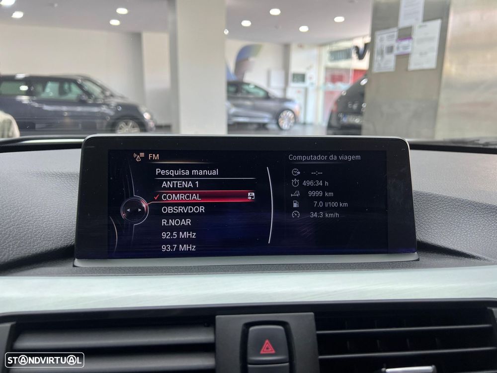 BMW 320 d Touring Pack M - 32