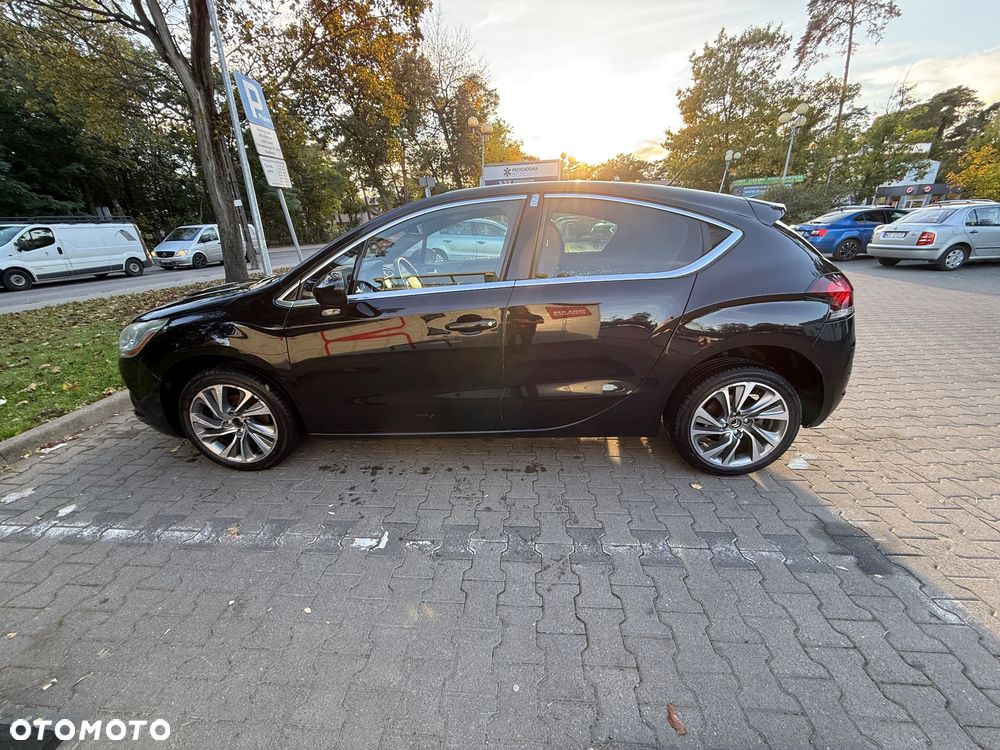 Citroën DS4 1.6 e-HDi SoChic MCP - 9