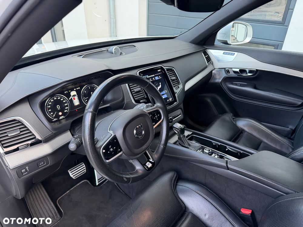 Volvo XC 90 D5 AWD Geartronic RDesign - 28