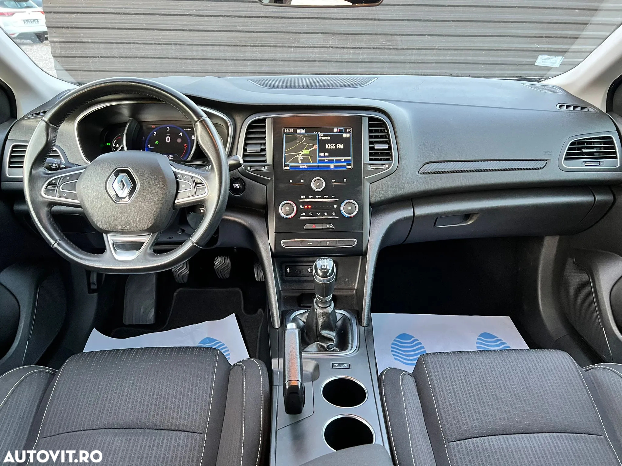 Renault Megane Blue dCi 116 Intens - 6