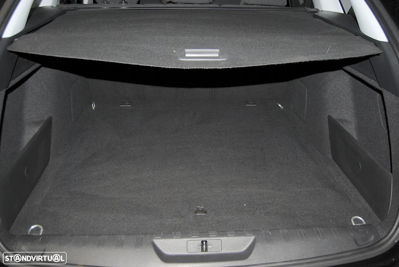 Peugeot 308 SW 1.5 BlueHDi Style - 32
