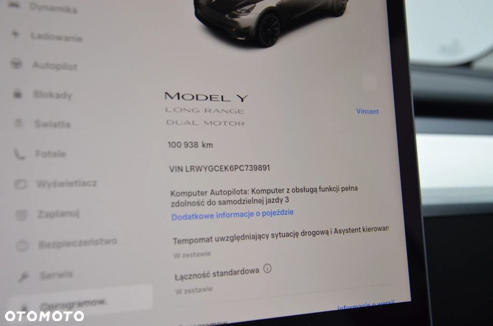 Tesla Model Y Long Range Dual Motor AWD - 18
