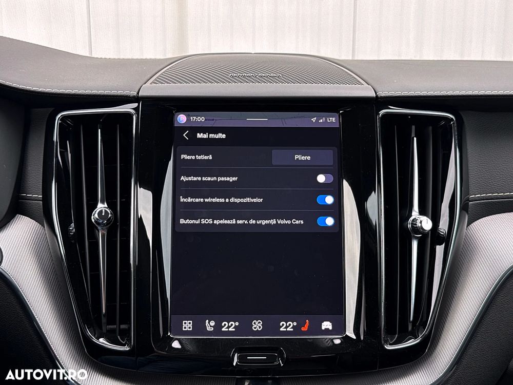 Volvo XC 60 B4 D AWD Plus Dark - 36