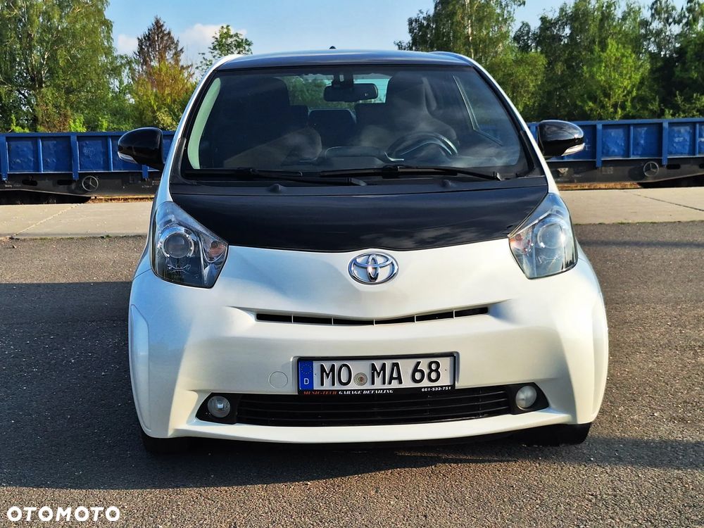 Toyota iQ 1.0 + - 30