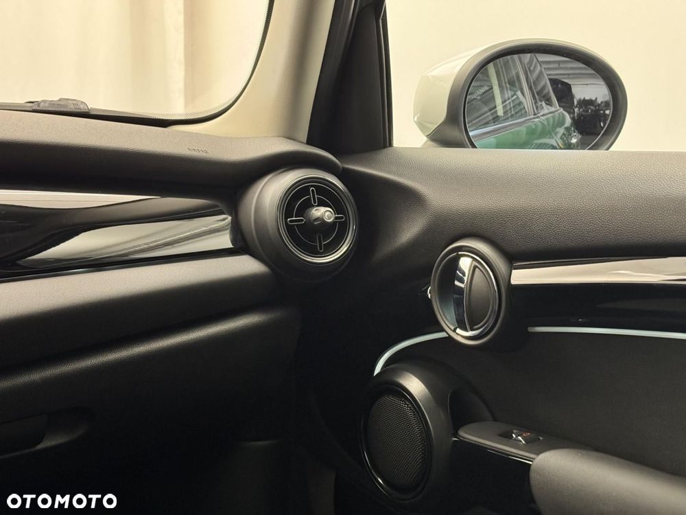 MINI Cooper Classic Trim - 23