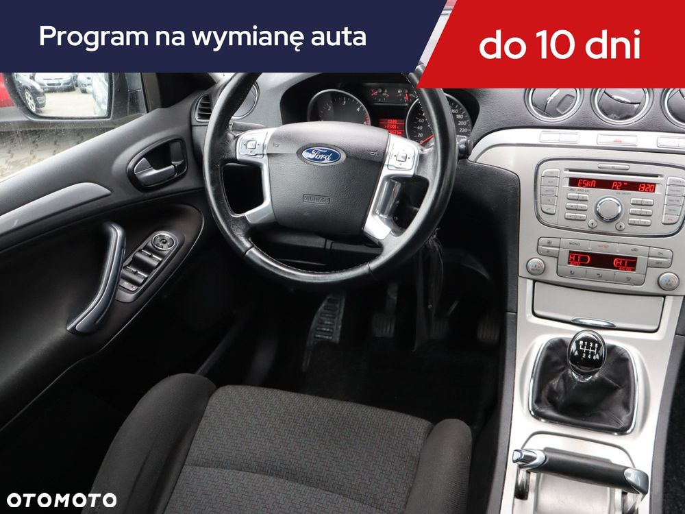 Ford S-Max - 9