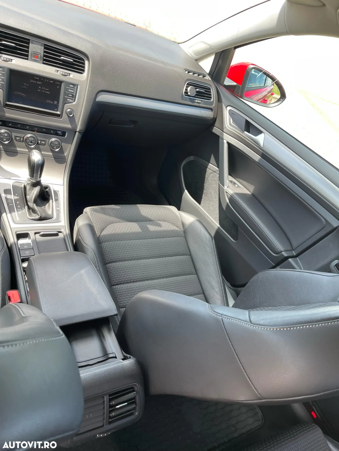 Volkswagen Golf 1.6 TDI BlueMotion Technology DSG Comfortline - 23