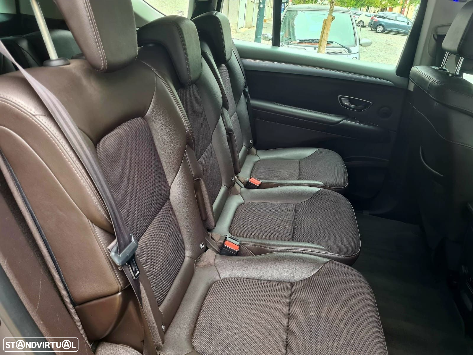 Renault Espace 1.6 dCi Zen - 21