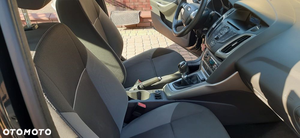 Ford Focus 1.6 TDCi Ambiente - 8