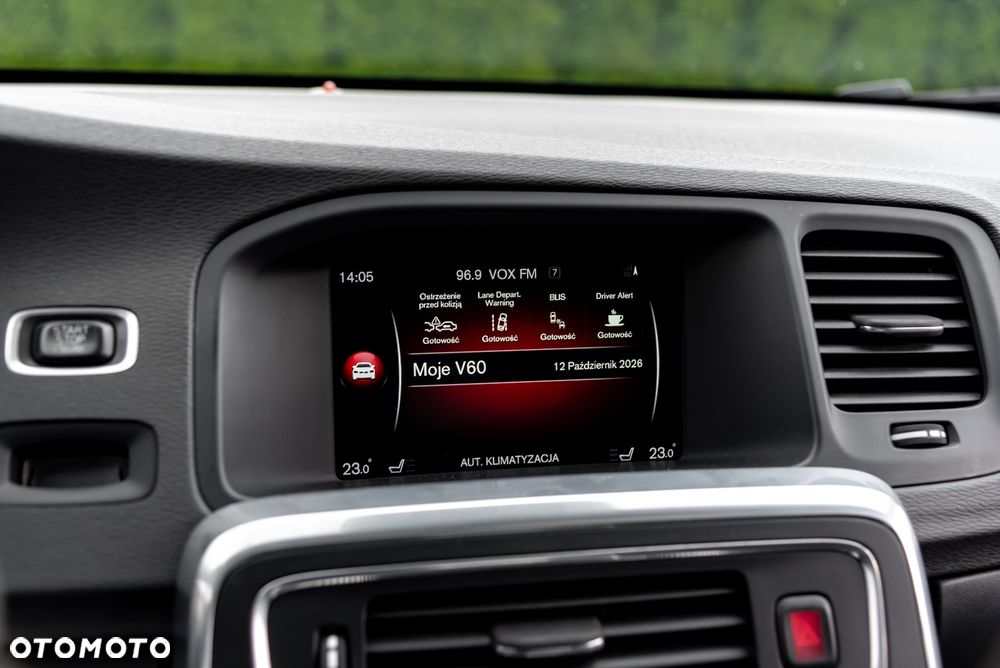Volvo V60 D6 AWD Plug-in Hybrid Summum - 31