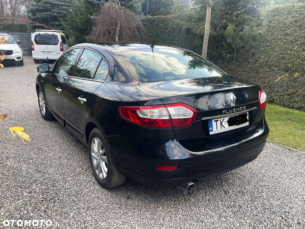 Renault Fluence ver-1-6-16v-limited - 11