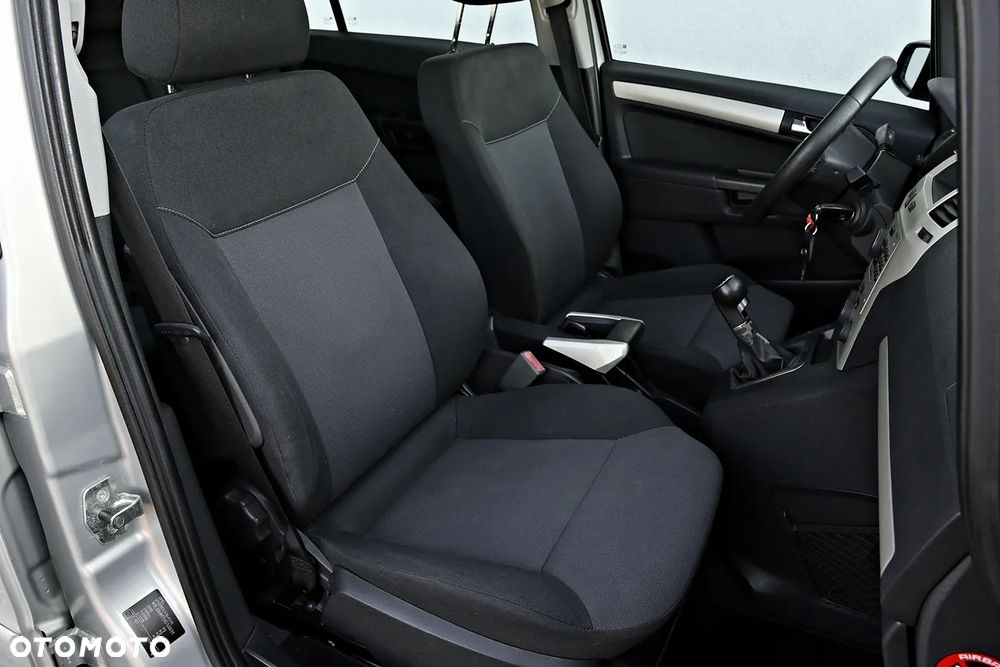 Opel Zafira - 23