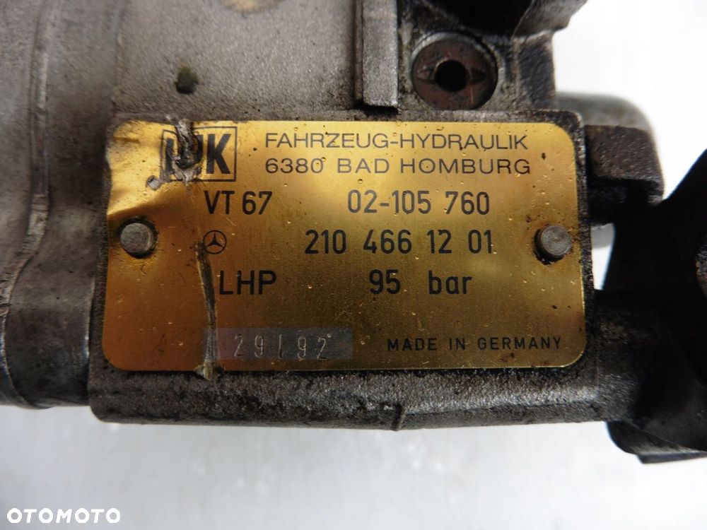 Pompa wspomagania Mercedes W124 C124 VT67 02-105 760 2,0D LUK - 4