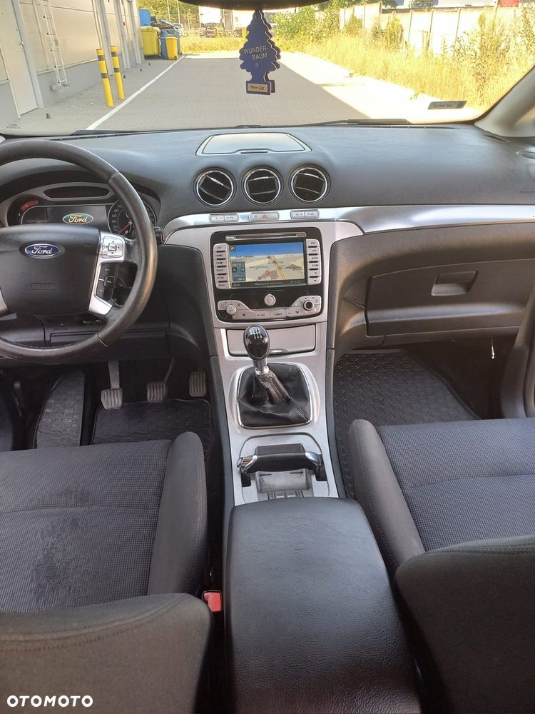 Ford S-Max - 26