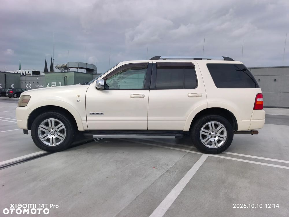 Ford Explorer - 8