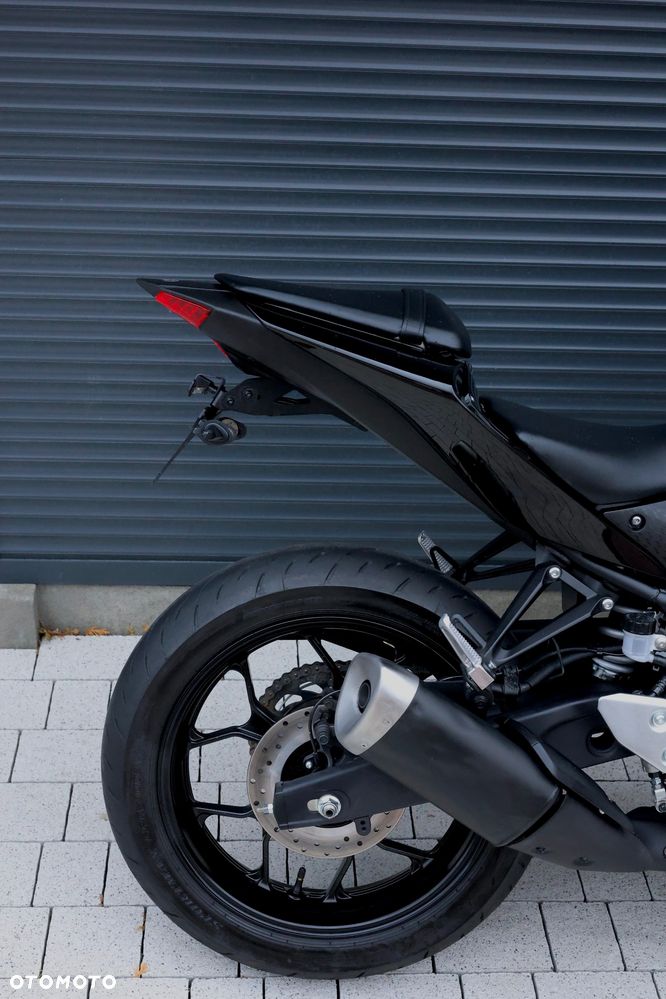 Yamaha YZF - 12