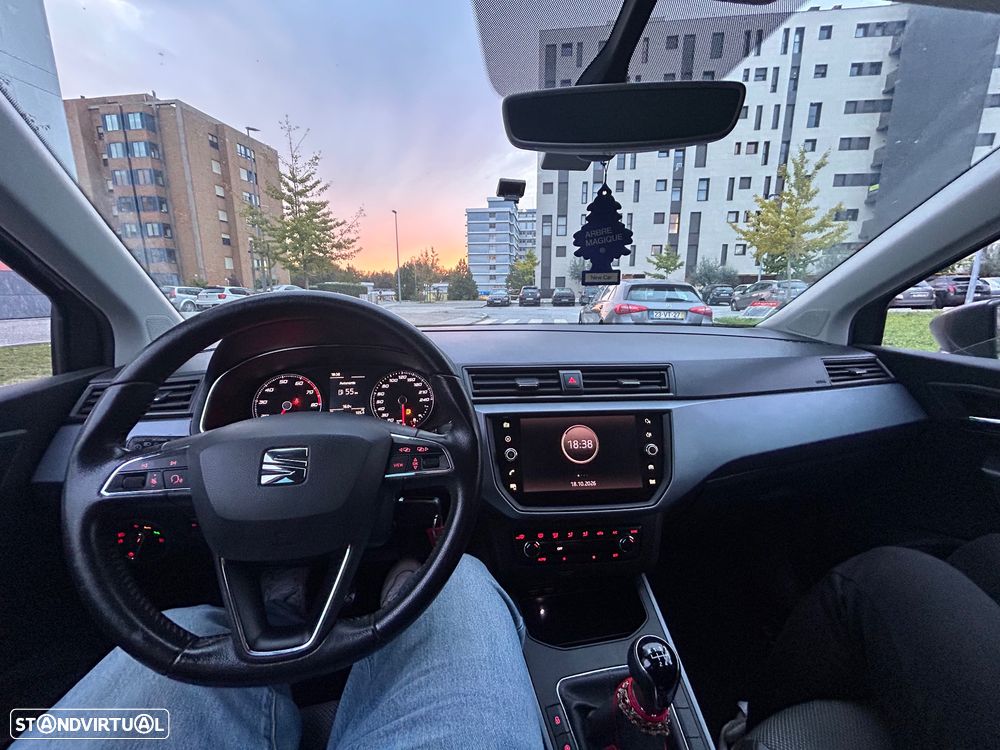SEAT Arona - 9