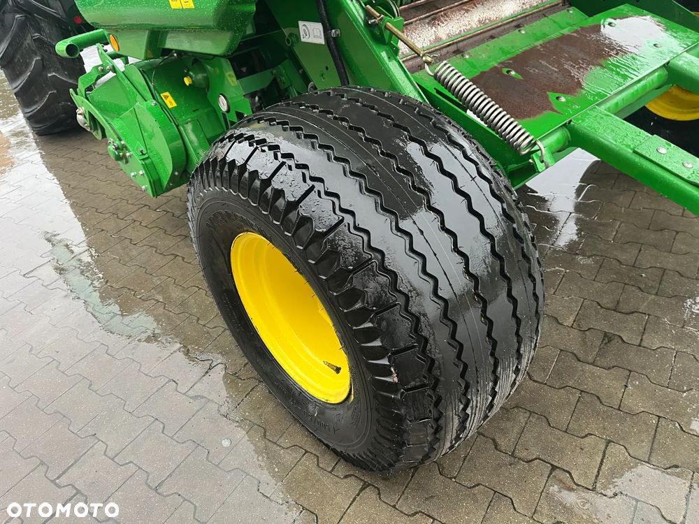 John Deere 864 - 14