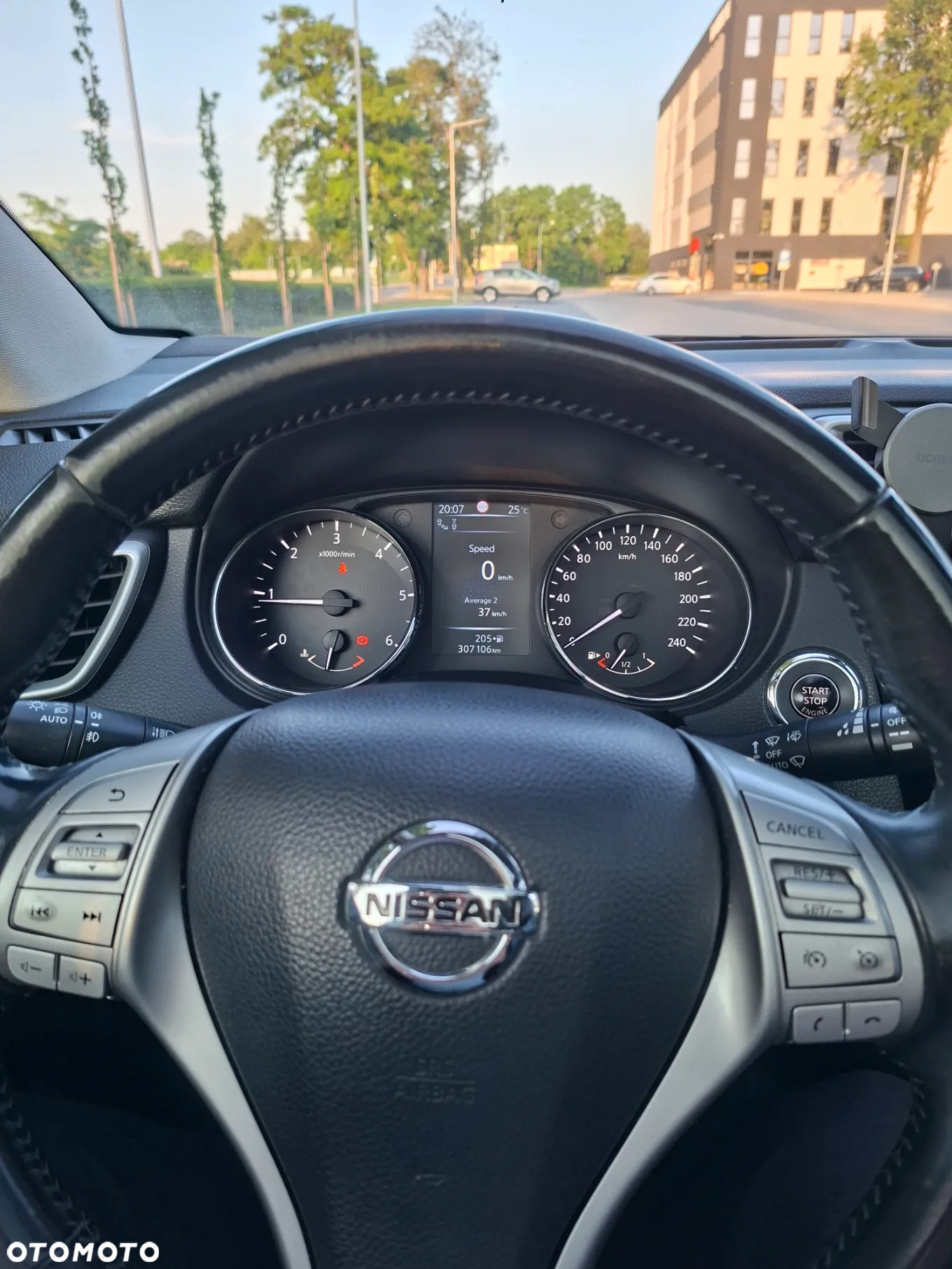 Nissan Qashqai 1.5 dCi Tekna - 25