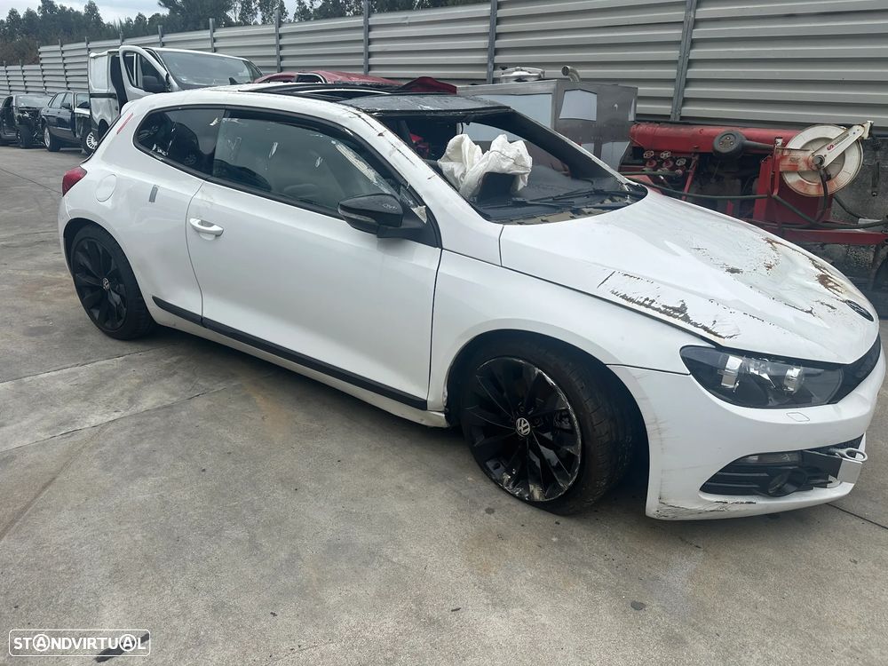VW SCIROCCO 2.0 TFSI 200 CV (MOTOR CAW) DE 2010 EM CENTRO DE ABATE - 3