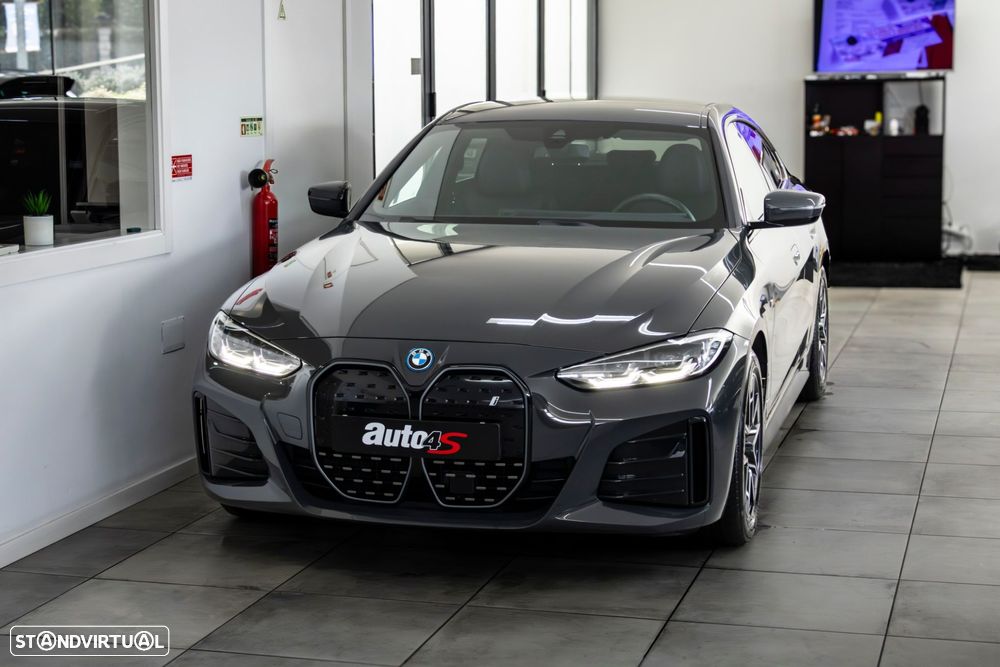 BMW i4 eDrive40 Desportiva M - 1