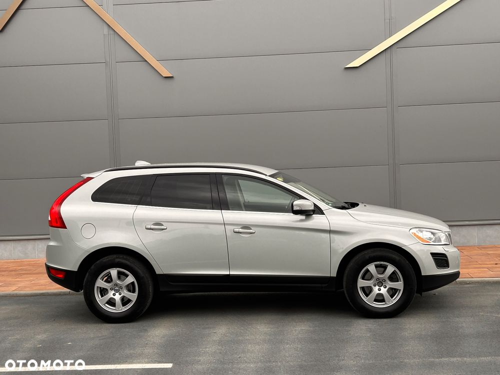 Volvo XC 60 D4 Geartronic Momentum - 22