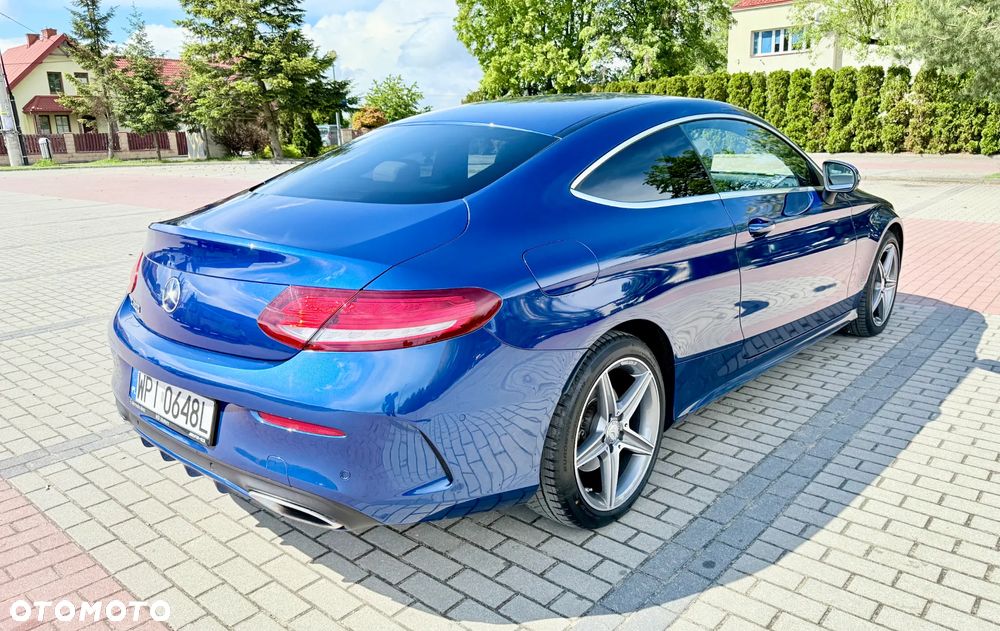 Mercedes-Benz Klasa C 300 7G-TRONIC - 12