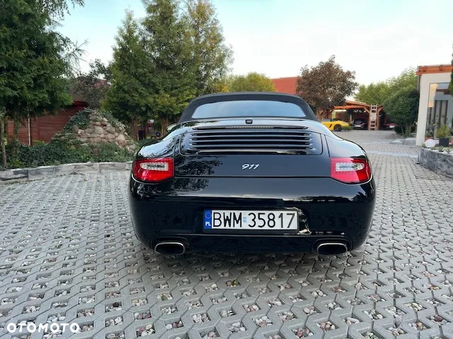 Porsche 911 Carrera Cabriolet PDK Black Edition - 31
