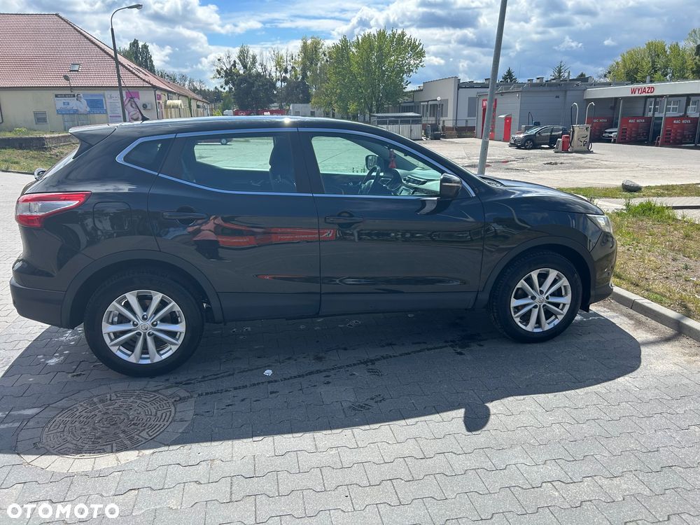Nissan Qashqai 1.5 dCi Tekna - 4