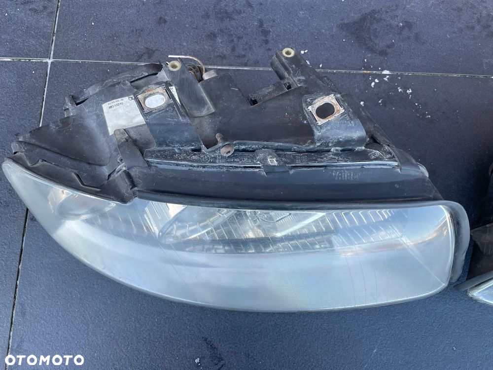 MASKA zderzak przód xenon lampa lewa prawa pas przedni LZ5L LZ3H AUDI A4 B6 - 13