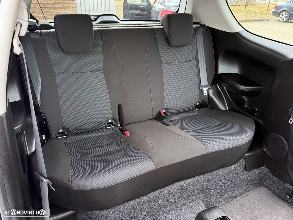 Suzuki Swift 1.6 Sport - 12