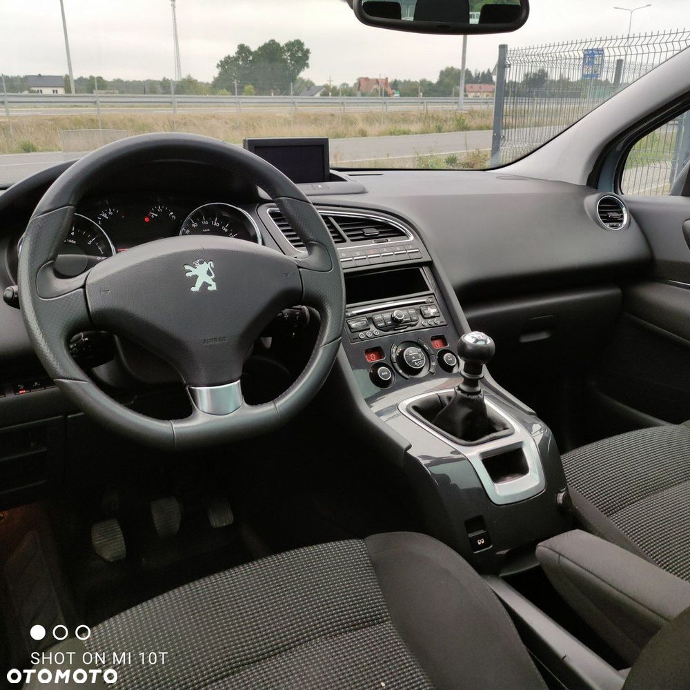 Peugeot 5008 - 16