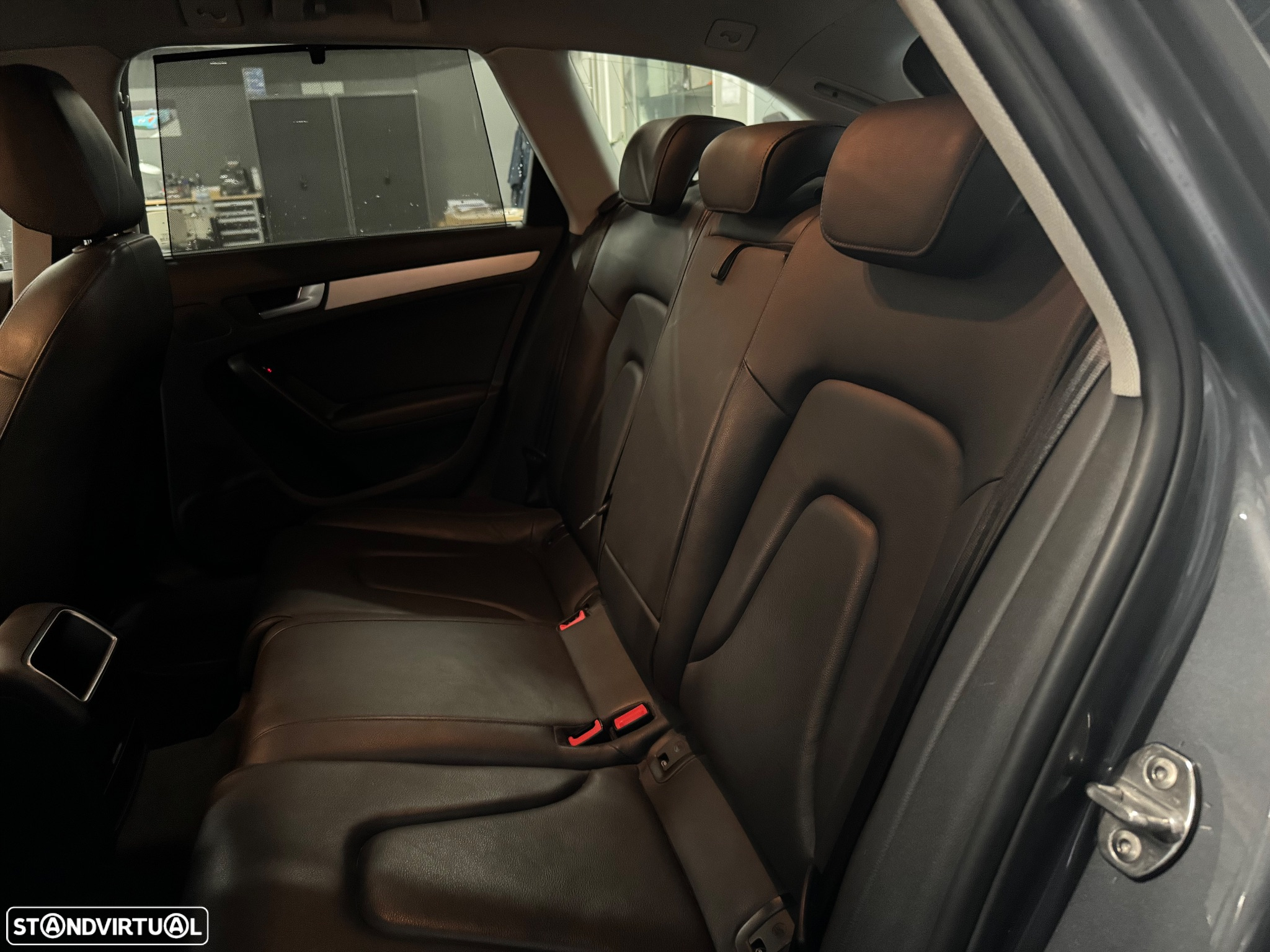 Audi A4 Avant 2.0 TDI Business Line Sport - 12