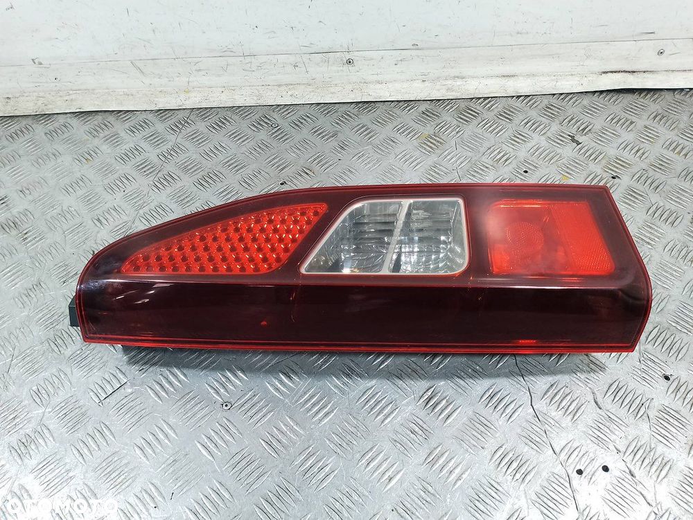 LAMPA TYLNA LEWA CITROEN BERLINGO II - 7