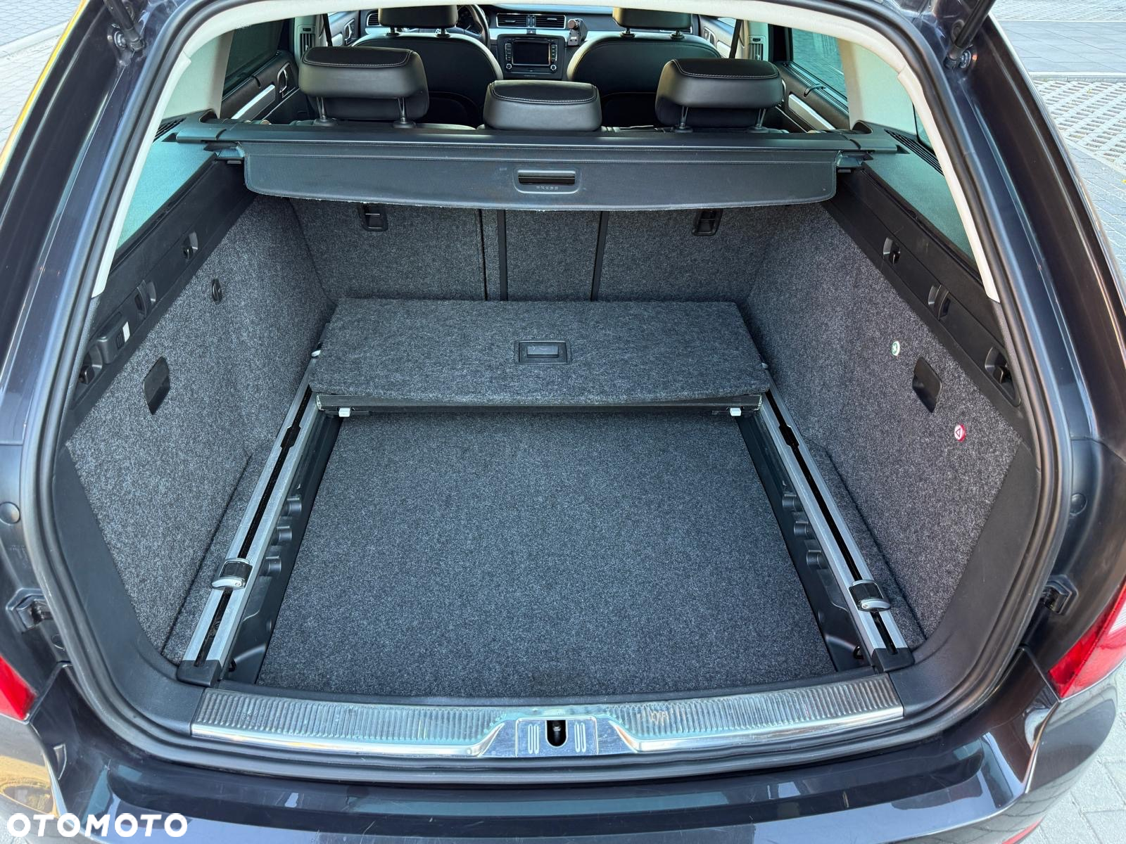 Skoda Superb 2.0 TDI DSG Elegance - 26