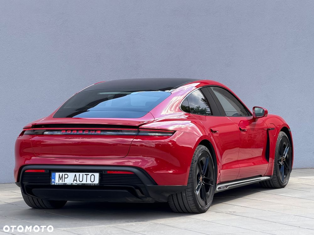 Porsche Taycan - 6