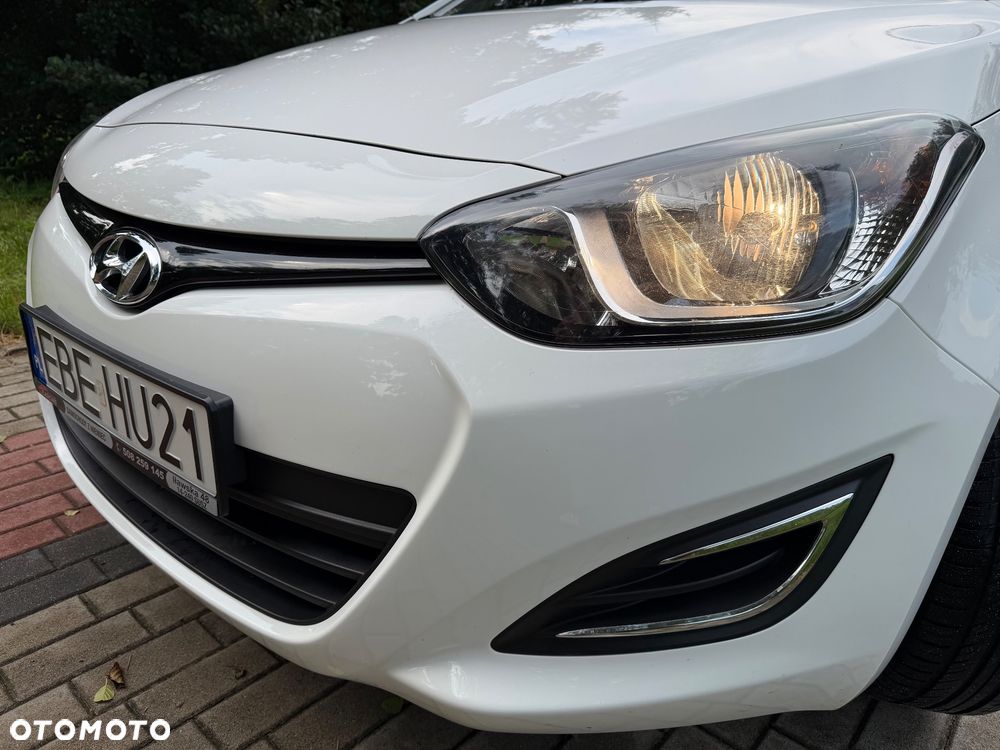 Hyundai i20 - 19