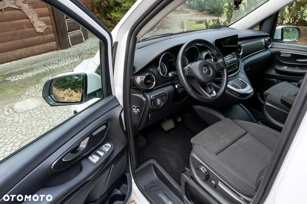 Mercedes-Benz Klasa V 250 d 4-Matic 9G-Tronic - 22