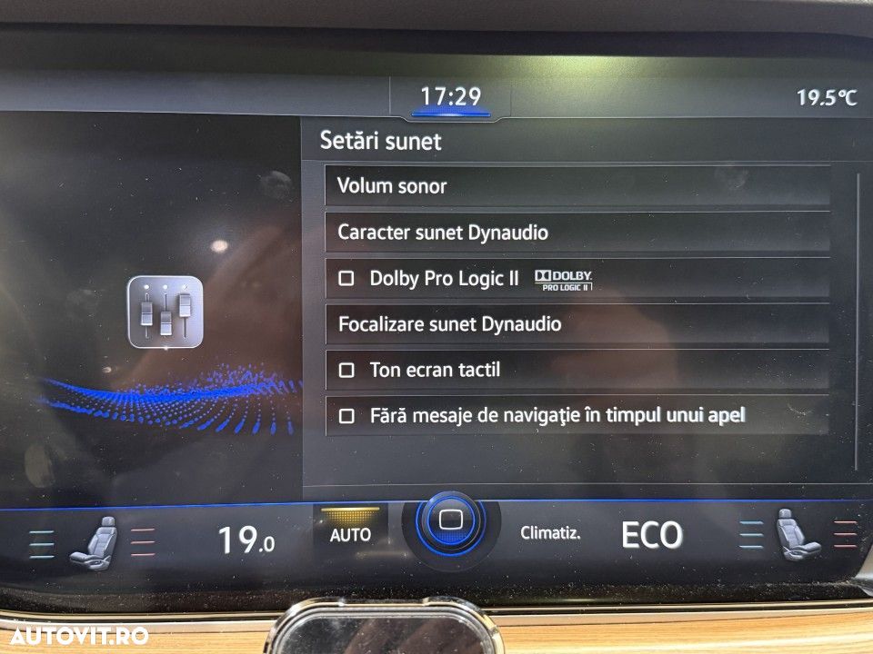 Volkswagen Touareg - 30
