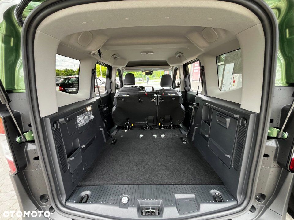 Ford Tourneo Courier - 29