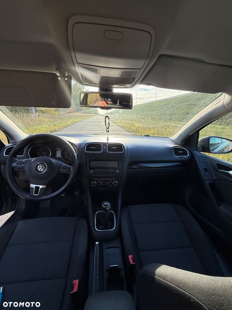 Volkswagen Golf - 10
