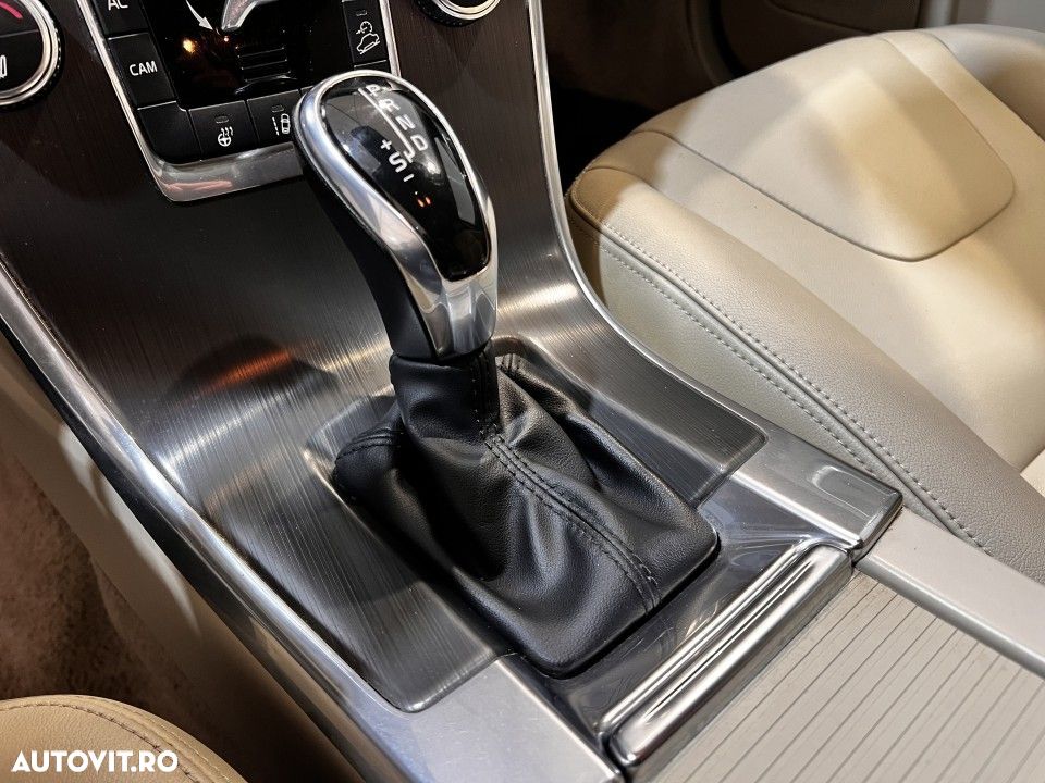 Volvo XC 60 - 10