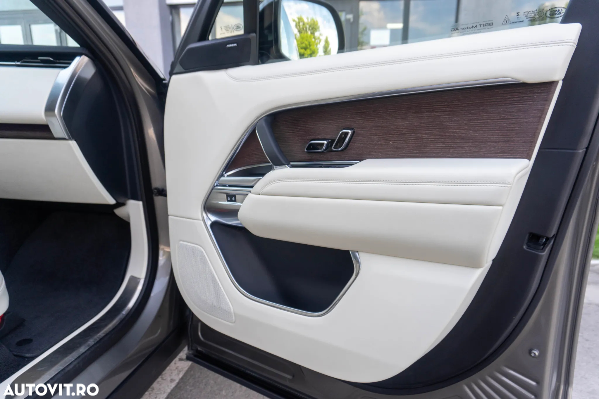 Land Rover Range Rover 3.0 I6 D300 MHEV HSE - 36