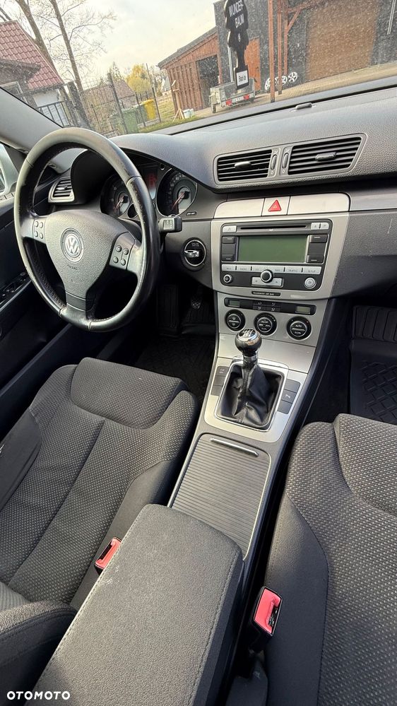 Volkswagen Passat - 18