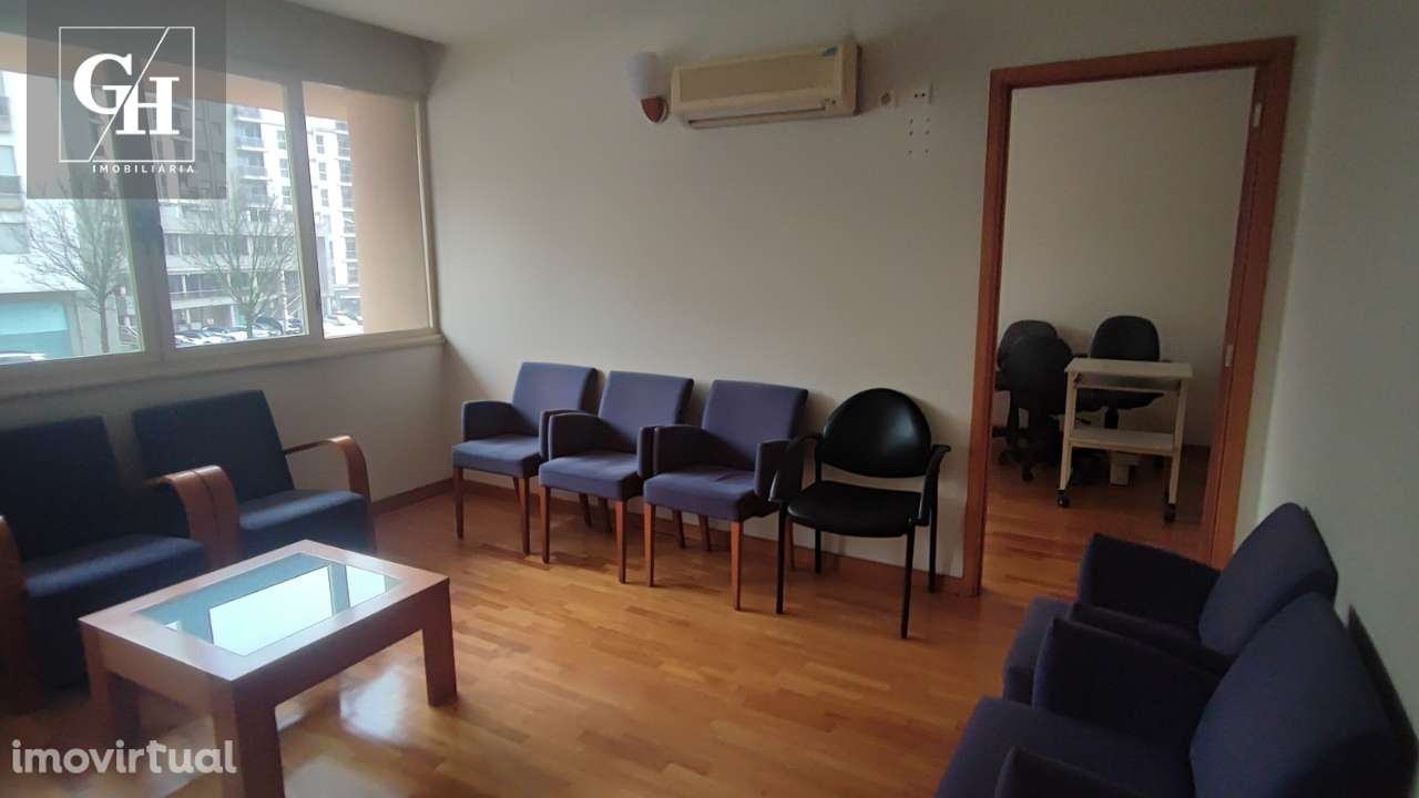 Escritório de 95m2 - com lugar de estacionamento. - Grande imagem: 4/15