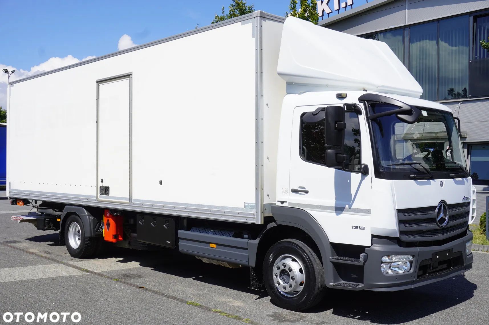 Mercedes-Benz Atego 1318 E6 / kontener 20 palet / winda / 90 tys.km !!! - 1