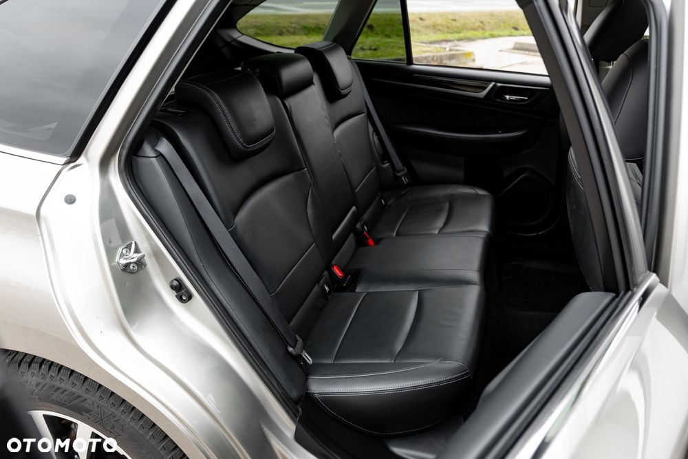 Subaru Outback 2.5RC NAV - 23