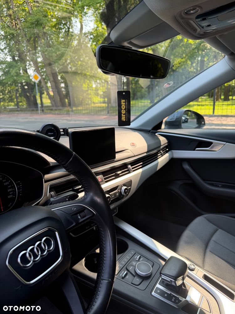 Audi A4 Limousine 2.0 TDI Sport S tronic - 30