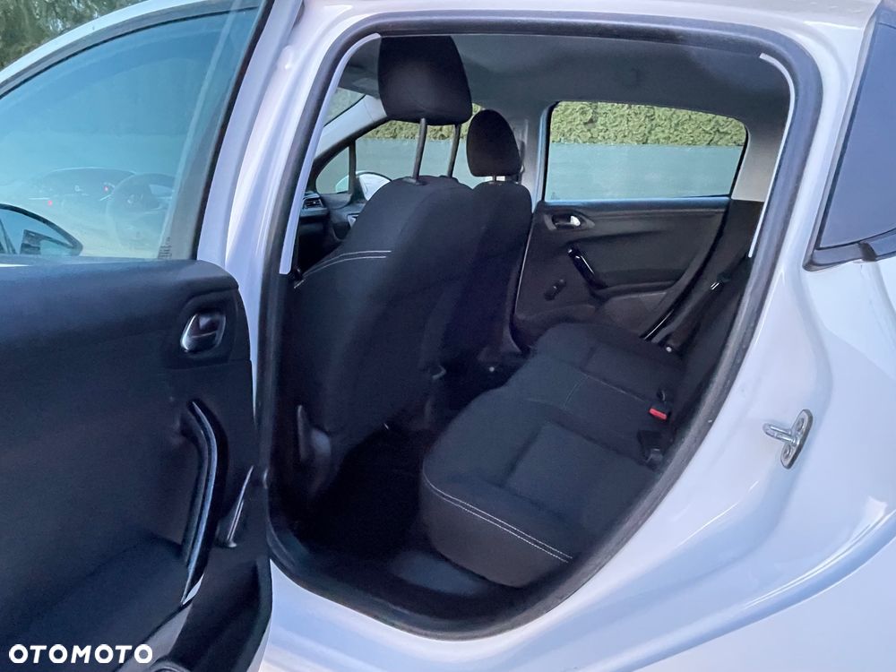 Peugeot 208 PureTech 68 Active - 11