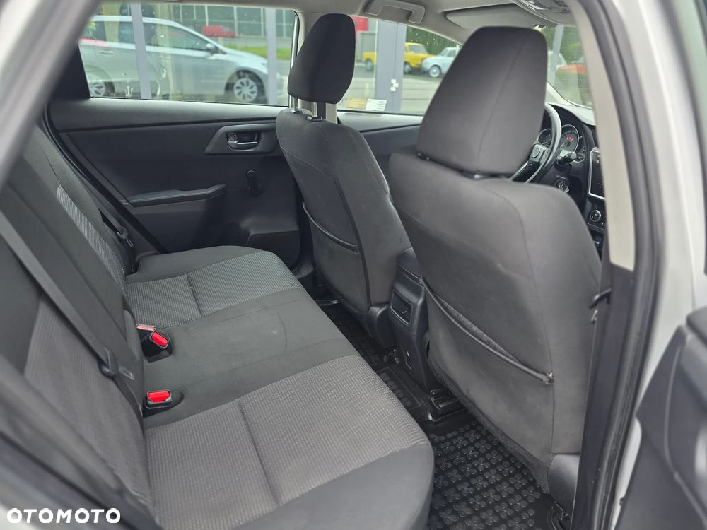 Toyota Auris 2.0 D-4D Prestige - 26